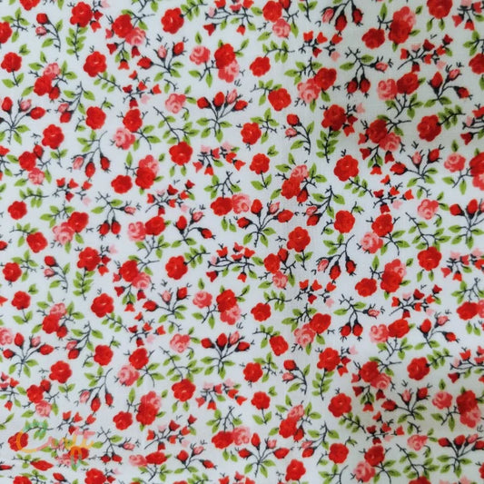 Katoen wit met rood/roze roosjes - bedrukt Hobbystoffen • Naaiplezier Quilt Quilten Stoffen