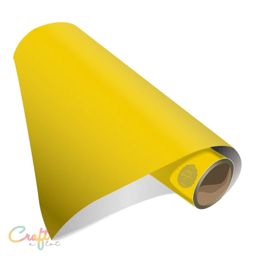 Zelfklevend vinyl plakfolie om stickers te snijden met een plotter ookwel plotterfolie in de kleur lichtgeel light yellow 022 van Oracal 641 matte plotter snijfolie mat